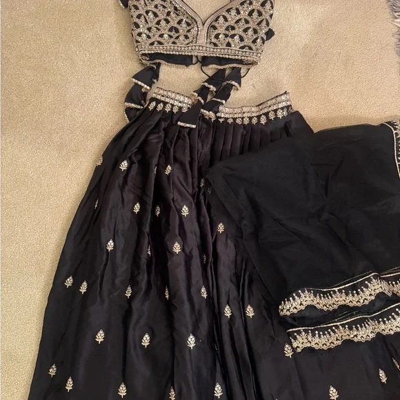 Black and Gold Embroidered Lehenga Set - Picture 5 of 12